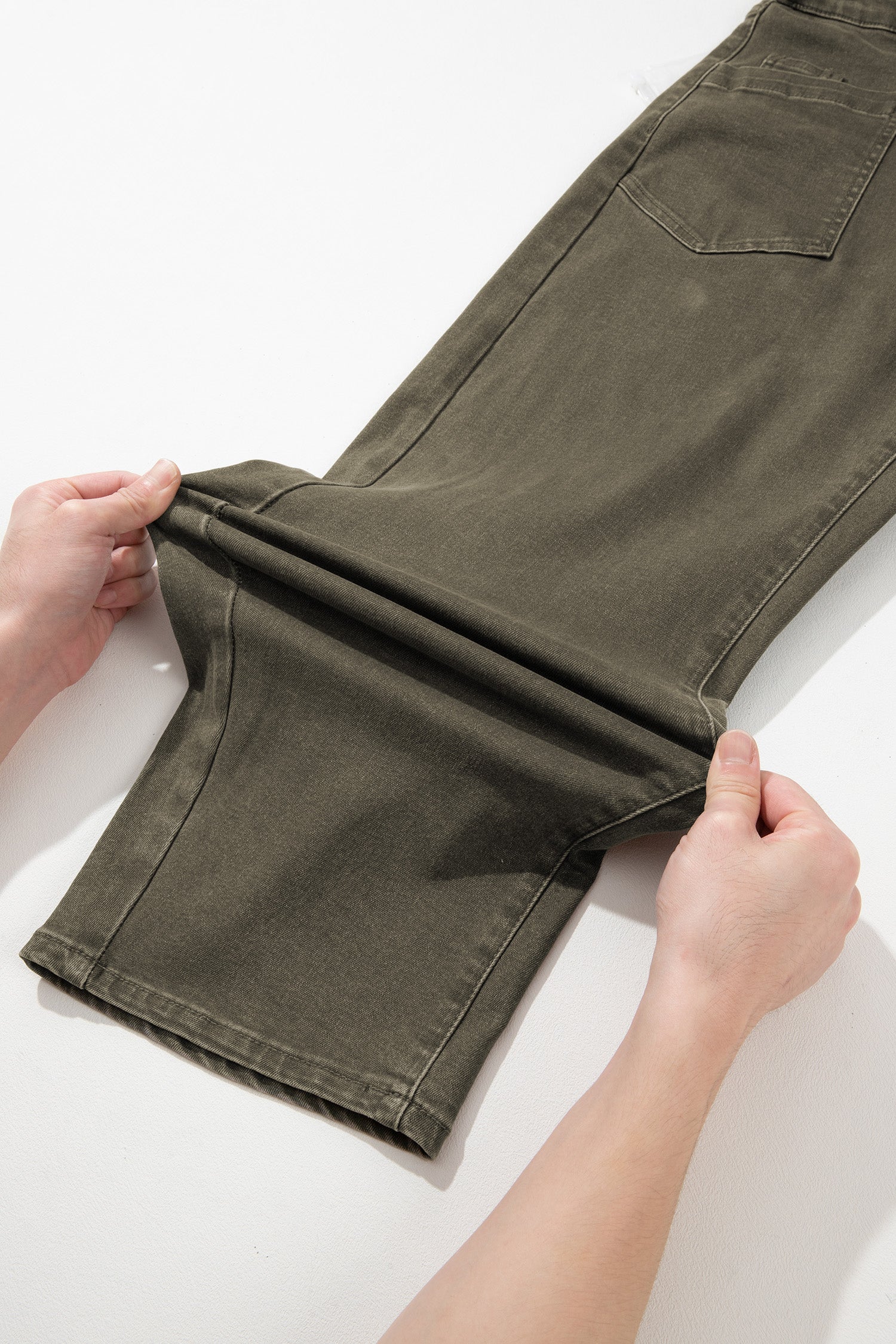 Beau Blue Solid Color Square Patch Pocket Ankle-length Barrel Jeans