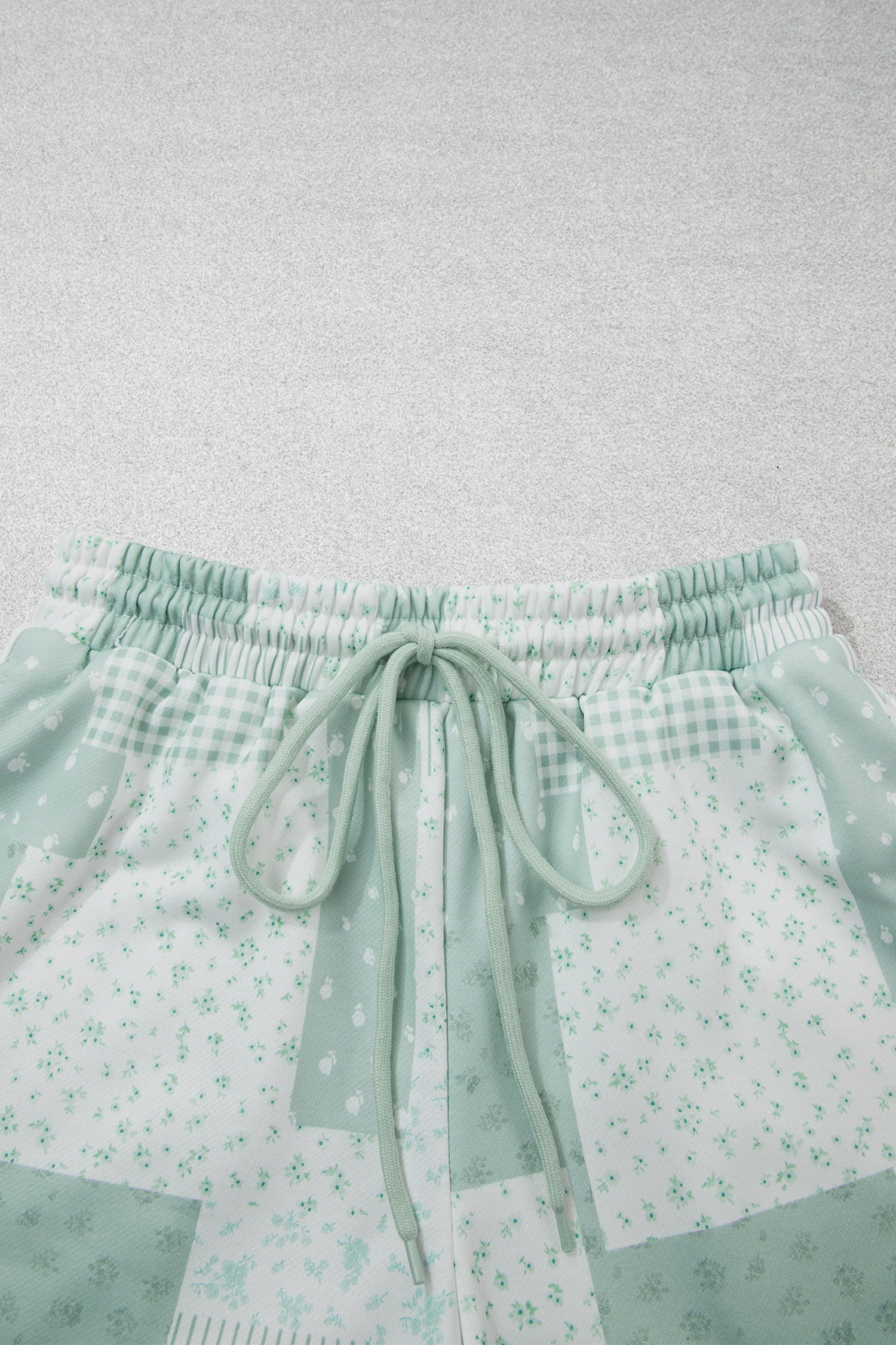 Sky Blue Patchwork Floral Print Drop Shoulder Baggy Pullover Drawstring Shorts Set