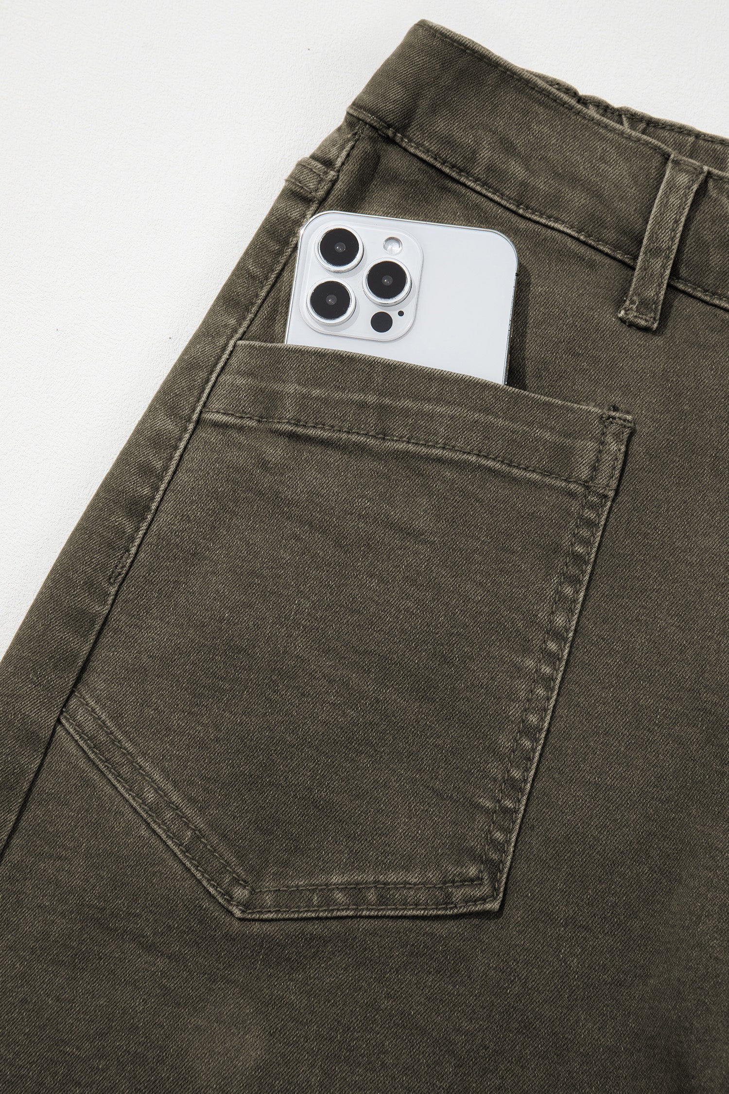 Beau Blue Solid Color Square Patch Pocket Ankle-length Barrel Jeans