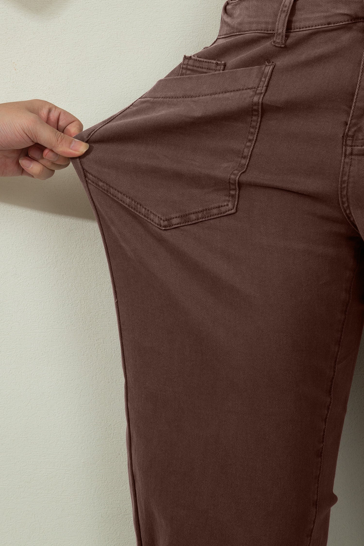 Beau Blue Solid Color Square Patch Pocket Ankle-length Barrel Jeans