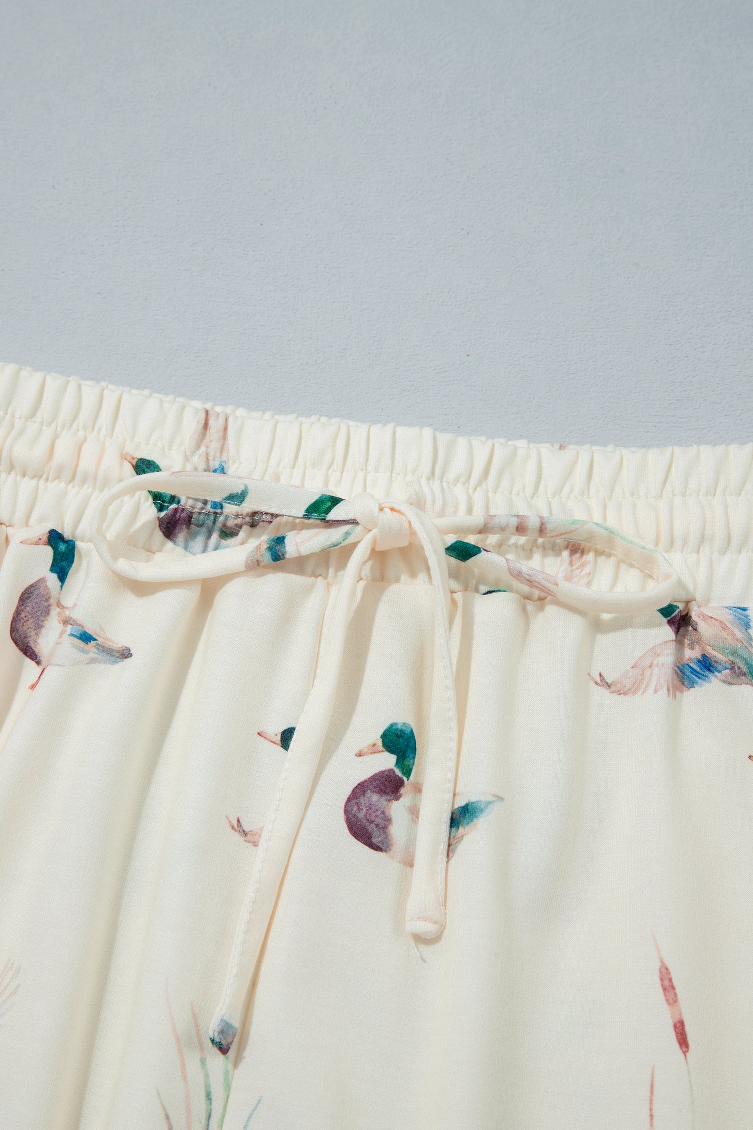 Beige Free Mallard Print Long Sleeve Top Drawstring Short Set