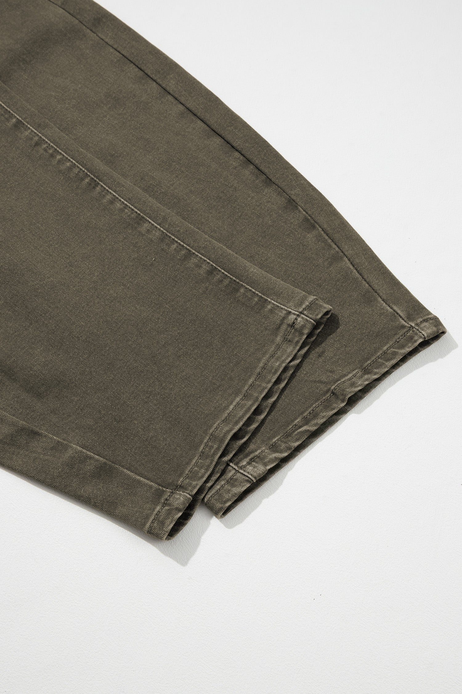Beau Blue Solid Color Square Patch Pocket Ankle-length Barrel Jeans