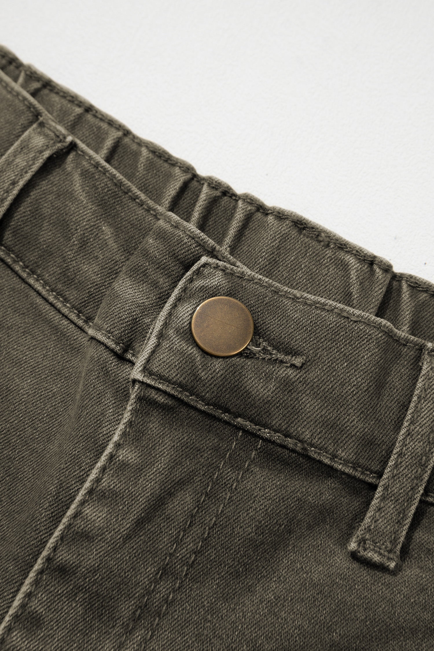 Beau Blue Solid Color Square Patch Pocket Ankle-length Barrel Jeans