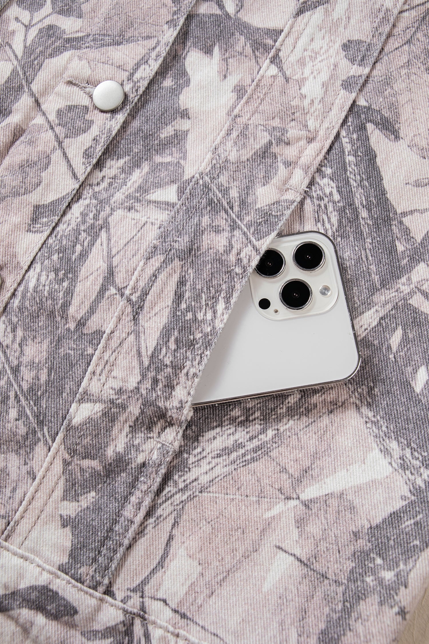 Gray Abstract Camo Print Colorblock Collar Oversized Shift Silhouette Denim Jacket