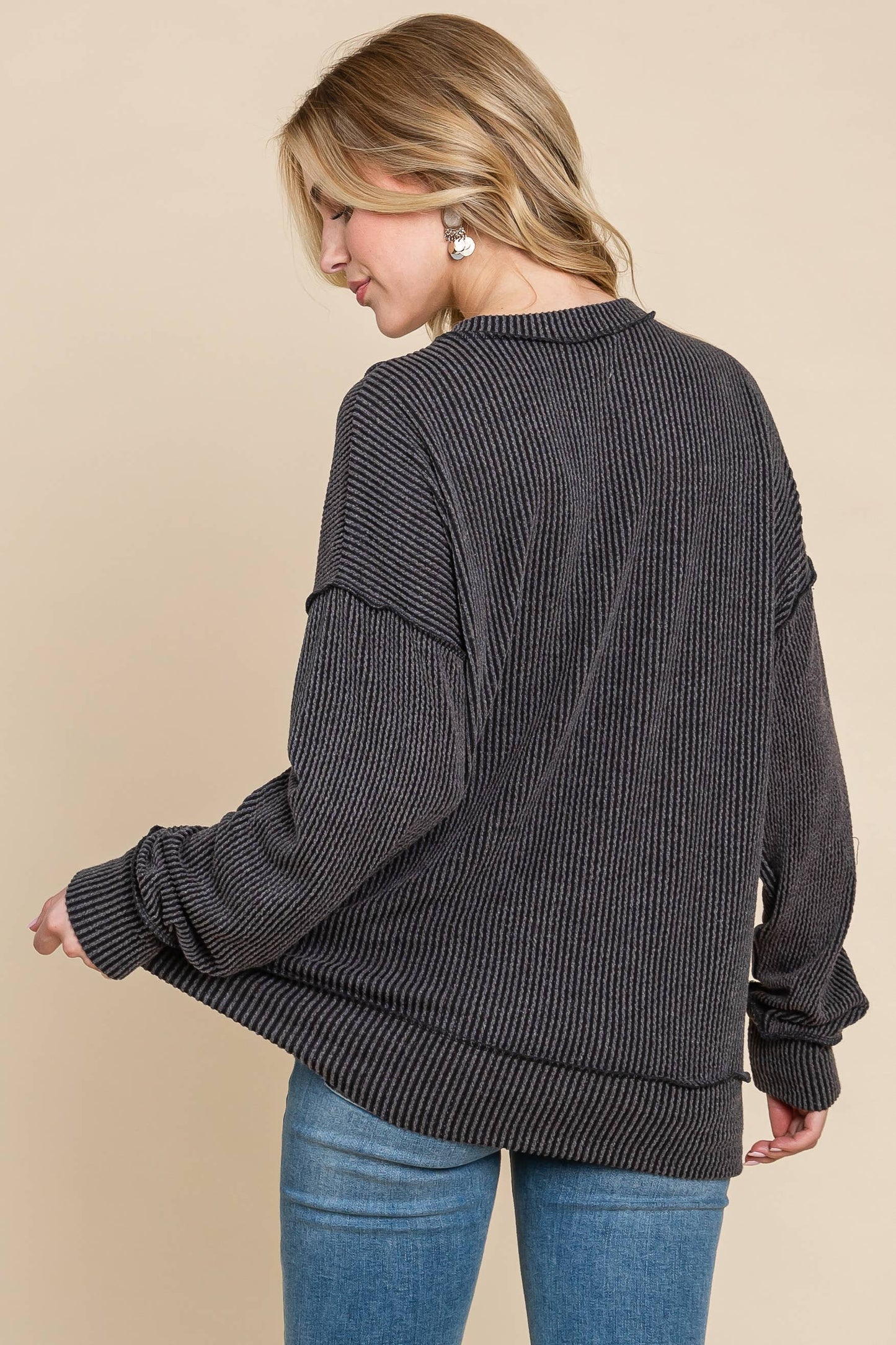 SOLID CREWNECK RIBBED TOP