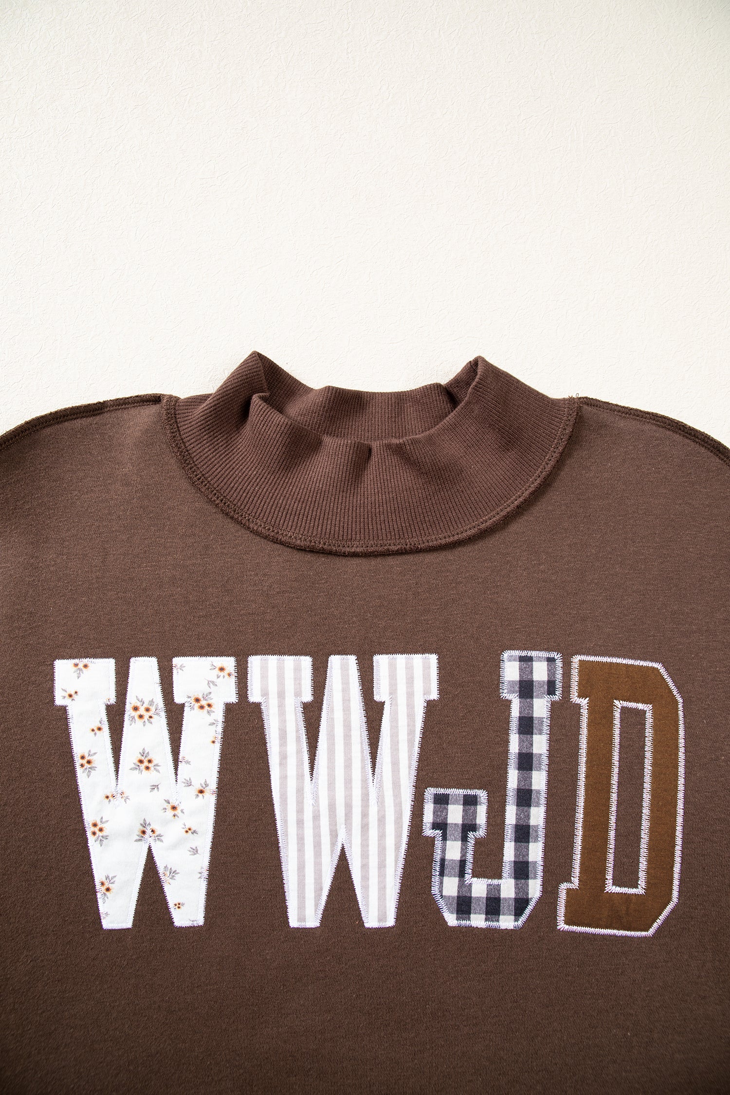 Gray WWJD Mixed Pattern Embroidered Patch Graphic Mock Neck Sweatshirt