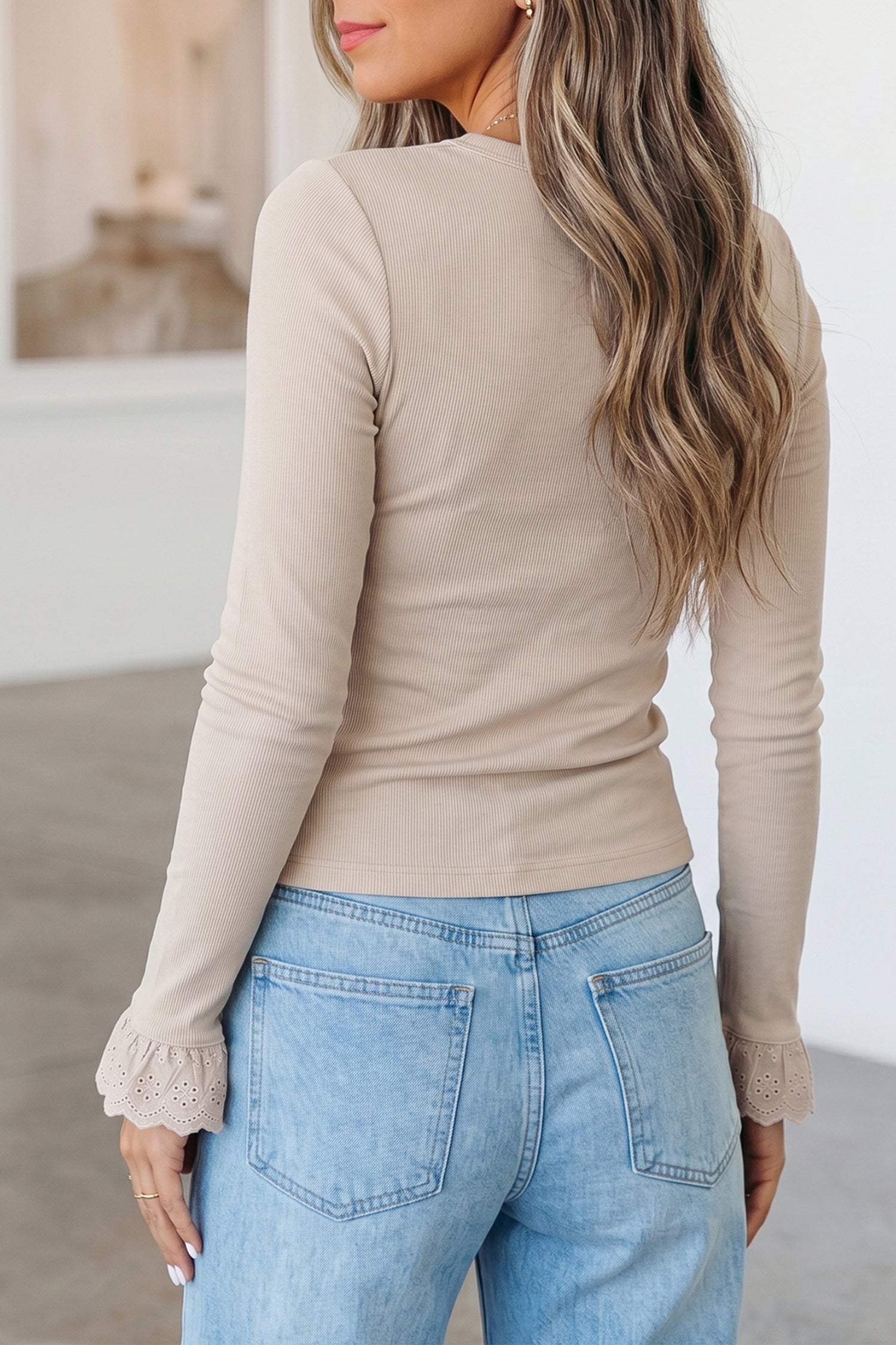 Jet Stream Lace Cuff Patchwork Round Neck Long Sleeve Top