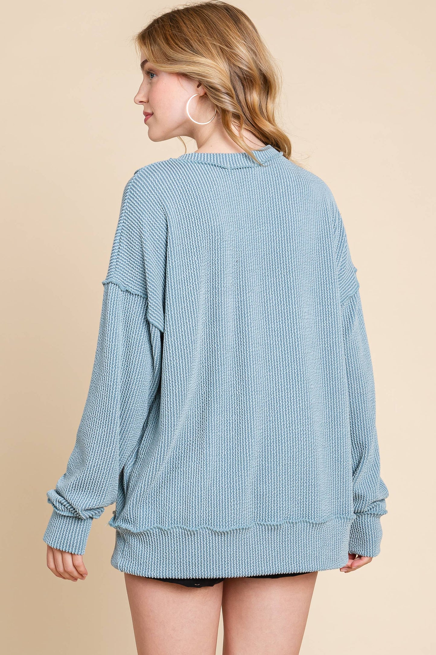 SOLID CREWNECK RIBBED TOP